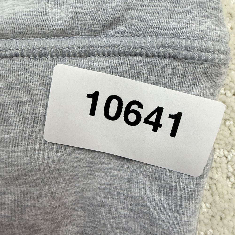 Vuori Long Line Elevation Bra Womens Small Grey Heather VW1008 Criss Cross Back - Picture 8 of 8